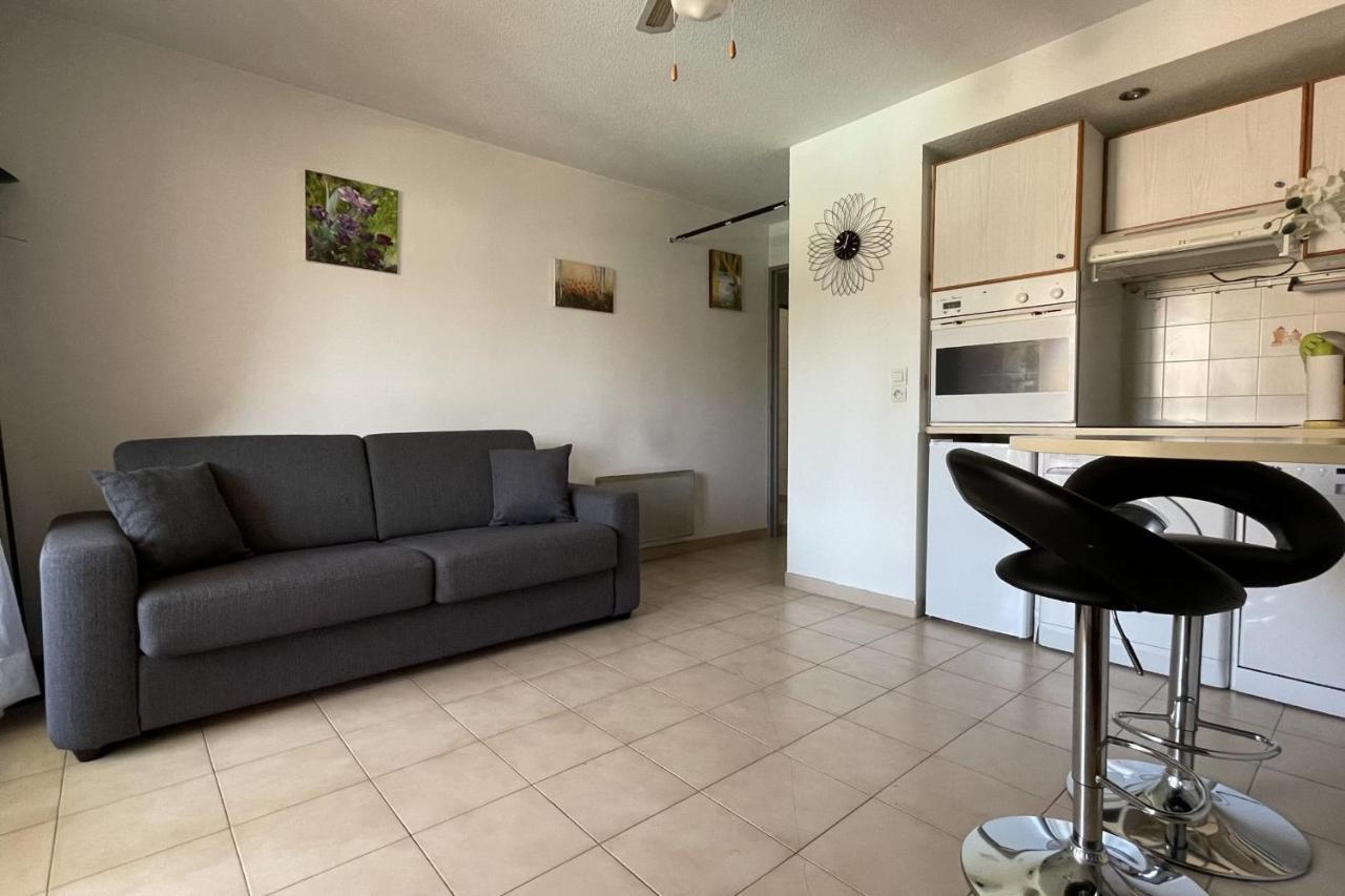 סן-מקסים T2 With Balcony Close To The Sea מראה חיצוני תמונה